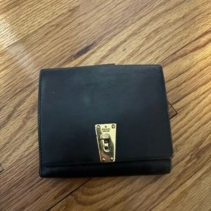 gucci wallet